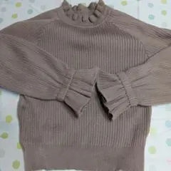 リブ編みフリルネック長袖ニットセーター ベージュ