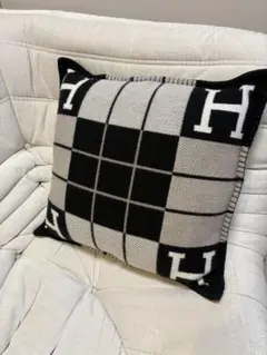 2025年最新】エルメス クッション アヴァロンの人気アイテム - メルカリ