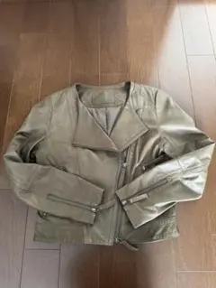 Item thumbnail for item 238caa37-e53a-4ec2-a480-0dcf1fedbc1e