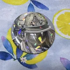 NIKKE展 ホログラム缶バッジ ソルジャーEG - メルカリ