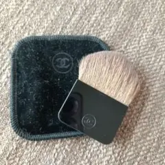 シャネル フェイスブラシ ケース付き