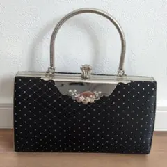 Item thumbnail for item 16909029-3cb7-465f-b5ce-1f636781c5cd