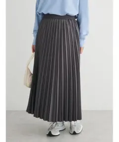 プリーツ グレー