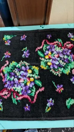 レイクアルスター シュニール織り花柄刺繍ハンカチ 黒