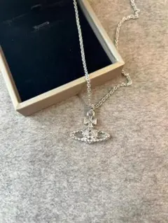 クラウンモチーフ ネックレス シルバー-