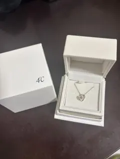 4℃ ネックレス ハートモチーフ