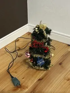 LEDライト付き小型クリスマスツリー