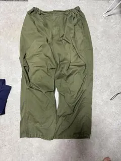 カーゴパンツ カーキ