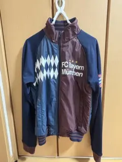 adidas FC Bayern München ウィンドブレーカー