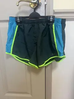 Nike ショートパンツ 黒/青/緑　ランニングパンツ　ズボン