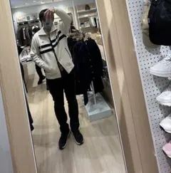 Lacoste ホワイト ジップアップジャケット - メルカリ