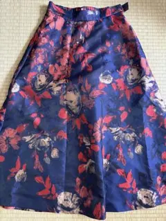 BEAUTE DE OPAQUE 花柄フレアスカート 36/S ネイビーのサムネイル