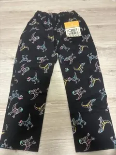 新品未使用 BREEZE ブリーズ 130パンツ 恐竜柄