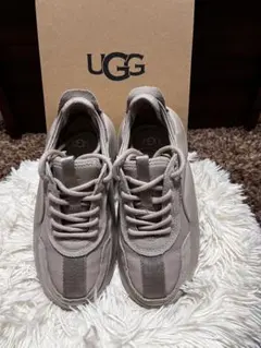 UGG 厚底レディーススニーカーのサムネイル