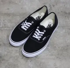 数時間使用　vans コンフィクッシュ　オーセンティック　ヴァンズ　野村訓市 野村訓市さんによる、VANS「コンフィクッシュ」のスニーカー革命論