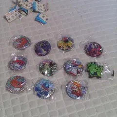 ポケモン　ホログラムマグネット　くら寿司　ビッくらポン　ラバーキーホルダー