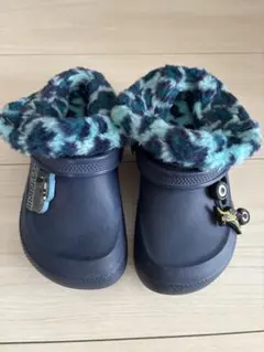 crocs ファー付きネイビークロックス　15.5〜16.5センチ