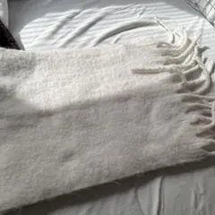 ホワイト フリンジ付き マフラー