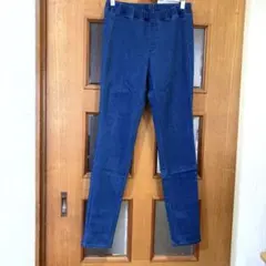 UNIQLOストレッチ、素材のジーンズ風スリムタイプ