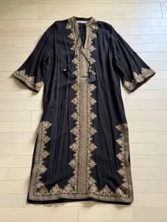 ZARAザラ コレクション ワンピース ロング丈 ガラベーヤ 刺繍入り 民族