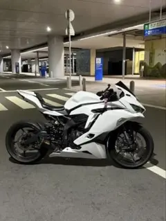 Kawasaki Ninja ZX25R SE 21年式 走行1.2万のサムネイル