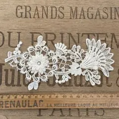 限定！フランスアンティーク風金具に手染めレース豪華タッセル2種重ね