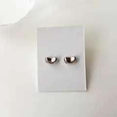 シルバー変形オーバル樹脂ピアス・ピアス・イヤリング