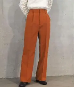 新品タグ付き【tiptop】センタープレスセミフレアスラックス