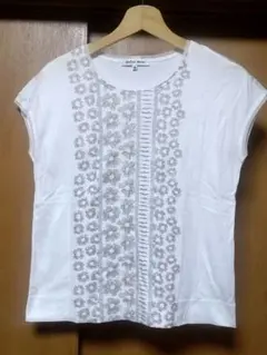 HANAE MORI 白Tシャツ サイズ38 スパンコール 刺繍のサムネイル