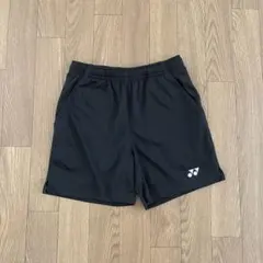 YONEX ブラック ショートパンツS