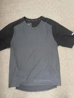 NIKE Tシャツ Sサイズ グレー ブラックのサムネイル