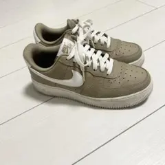 5/7までの処分価格 Nike Air Force 1 07 LV1 スニーカー - メルカリ