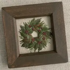 ハンドメイド　刺繍フレーム　「forest green」〜mini