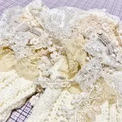 さえら ヒスクローネレース装飾クッション - メルカリ
