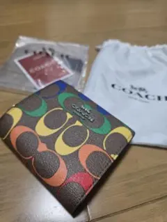 COACH マルチカラー 二つ折り財布のサムネイル