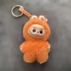 ラブブ　ぬいぐるみキーホルダー