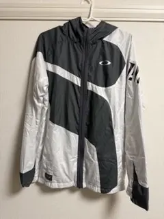け*ー様 Oakley フード付きナイロンジャケット