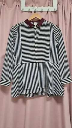 ペプラムブラウス ワインレッド襟