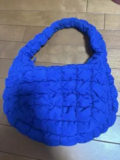 COS キルティングショルダーバッグ ブルー