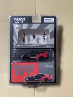 MINI GT LBWK SET Car and Figure