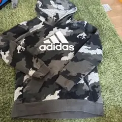 adidas 迷彩柄 フード付きパーカー J150
