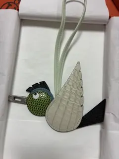 HERMES 鳥型レザーチャーム 新品未使用 - メルカリ