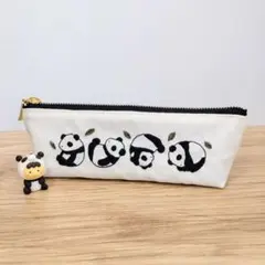 手刺繍＊パンダのペンケース