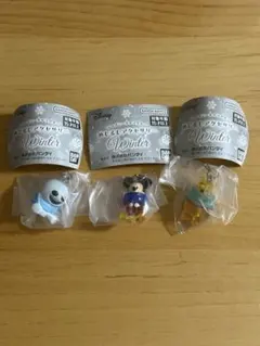 ディズニー めじるしアクセサリー　winter プーさん　ミッキー　スノーギース