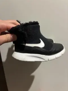 Nike キッズ　スニーカーブーツ ブラック　13cm(箱なし)のサムネイル