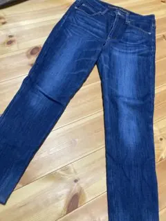 Item thumbnail for item b33d7bbf-c44e-4c89-b1fa-0d84a7a1e827