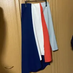 アシンメトリースカートのサムネイル