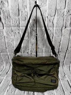 Item thumbnail for item 9569f45e-e786-4f5e-87bf-b5c8cf7c9aa3