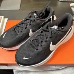 【新品未使用】Nike W REVOLUTION 8 / 23.0cm 女性用