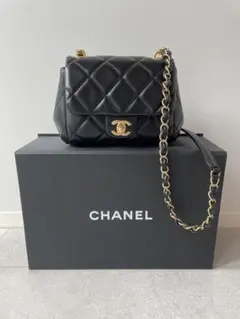 CHANEL マトラッセ　ミニフラップバッグ